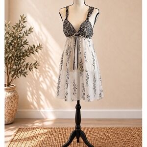 Linea Donatella Black White Floral Sheer Babydoll Chemise Nightgown Small TY9915